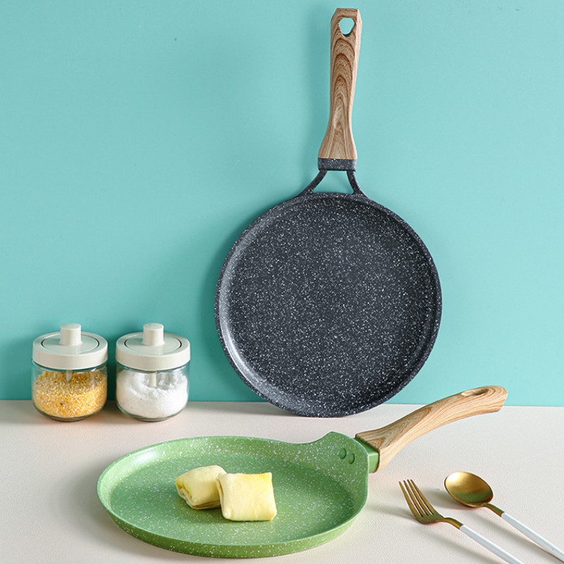 Crepe Maker Non Stick - مقلاة غير لاصقة بمقبض خشبي ،